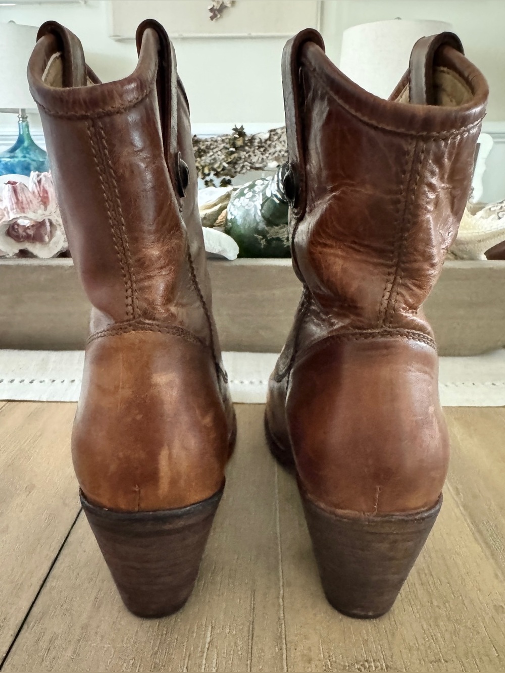 Frye Jackie Button Short Leather Bootie, Cognac Brown, Women’s Size 8 - Picture 6 of 10